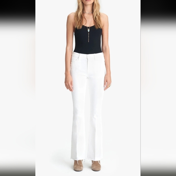 MOTHER The Weekender Fray White Stretch Flare Women Jeans Size 34 Made in USA - Picture 1 of 16
